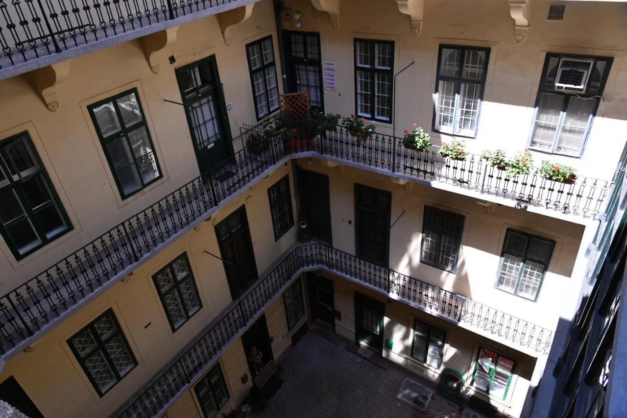 Five Seasons Vaci Utca Apartment Budapeşte Dış mekan fotoğraf
